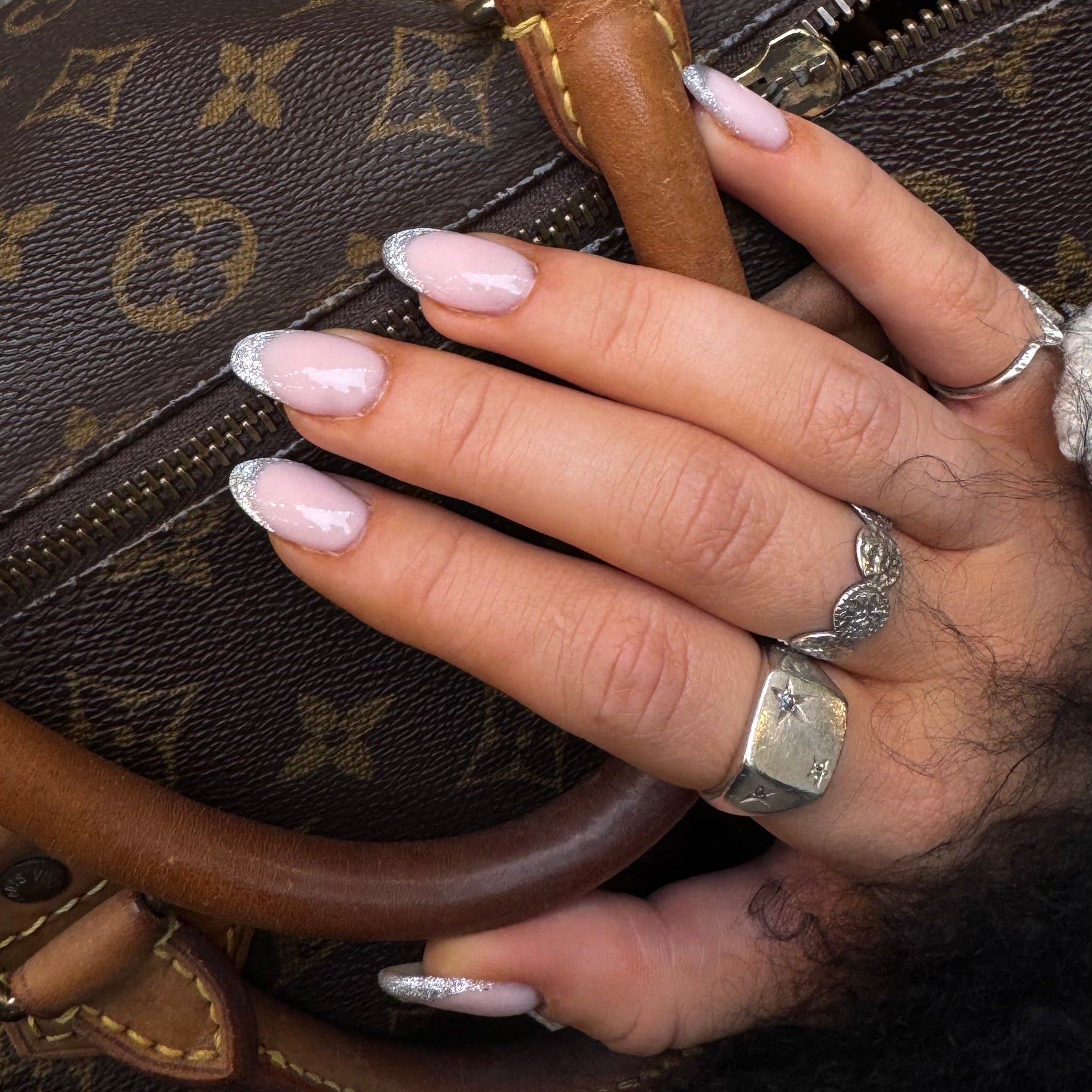 GLITTER FRENCH TIPS