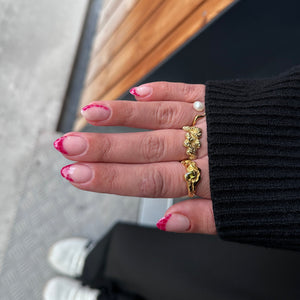 Røde blooming French Tips