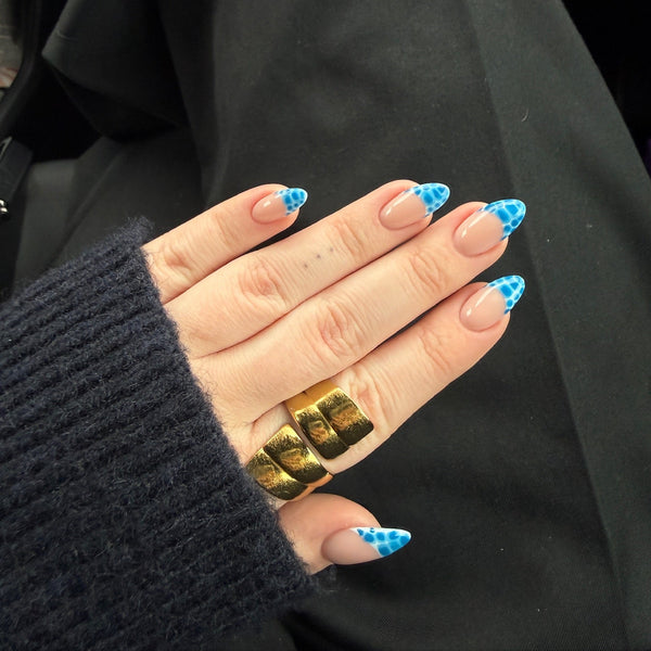 Blå Blooming French Tips