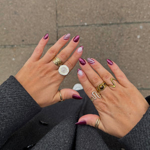 Lilla glitter julenegle