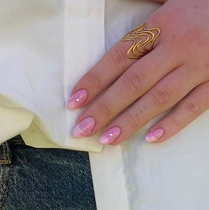 Pink French tips med blomster
